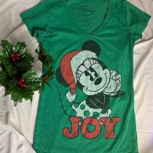 🟢 2/$7 Disney Mickey Christmas tee shirt